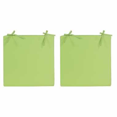 2x stoelkussens voor binnen en buiten in de kleur groen 40 x 40 cm tuinkussens voor buitenstoelen.